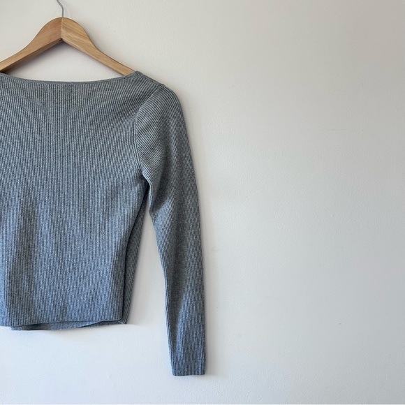 LEITH | Ribbed Crossover Long-Sleeve Sweater - Picture 3 of 4